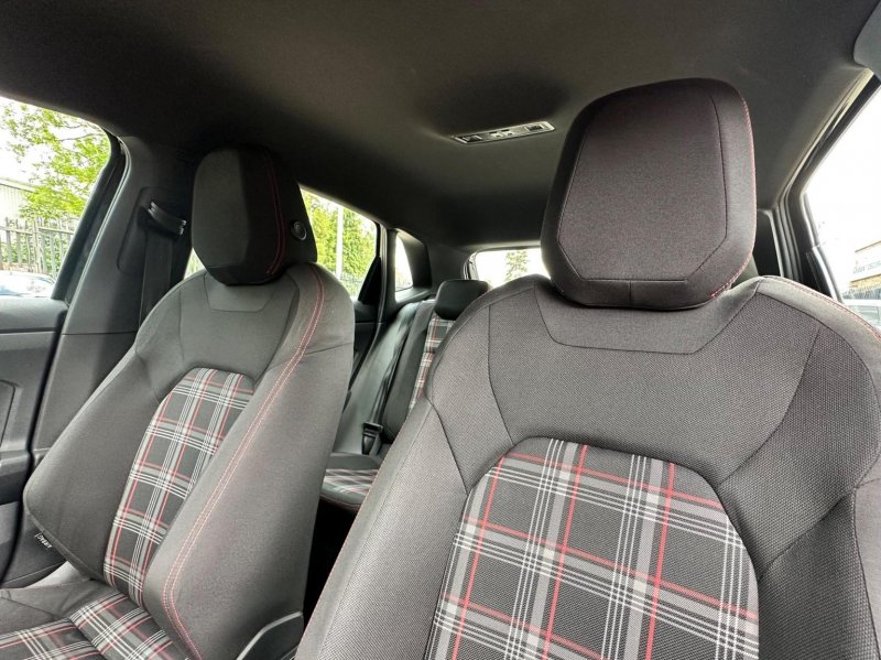 View VOLKSWAGEN POLO 2.0 TSI GTI DSG Euro 6 (s/s) 5dr