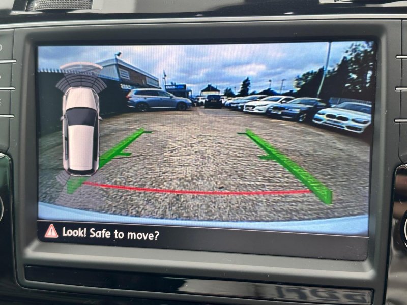 View VOLKSWAGEN GOLF 2.0 TSI BlueMotion Tech R DSG 4Motion Euro 6 (s/s) 5dr