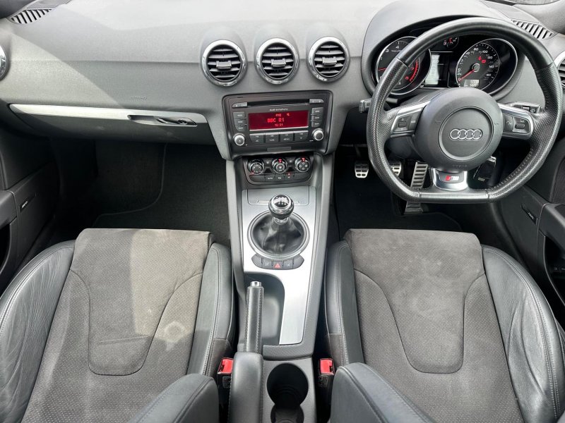 AUDI TT