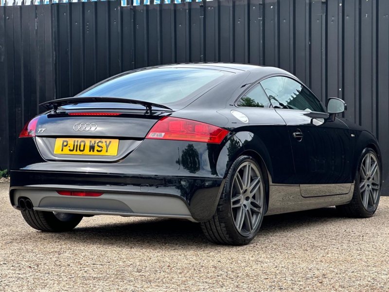 AUDI TT