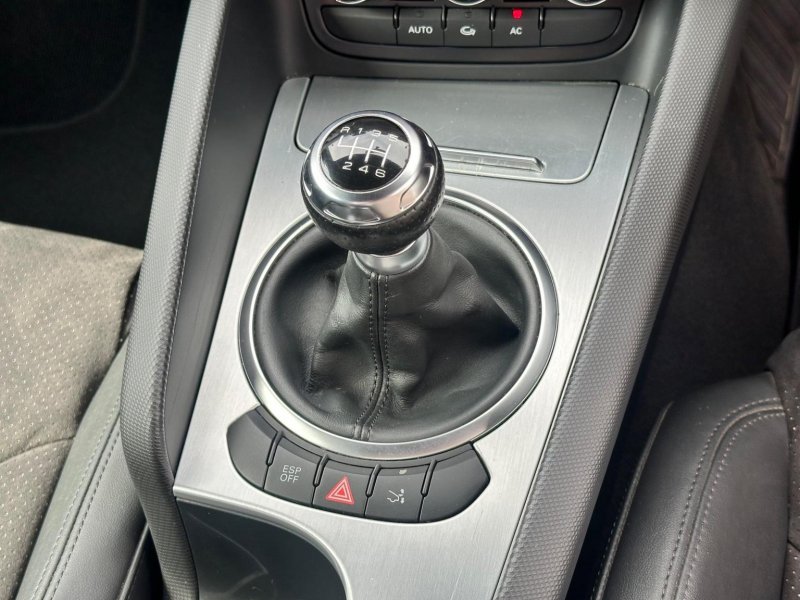 AUDI TT