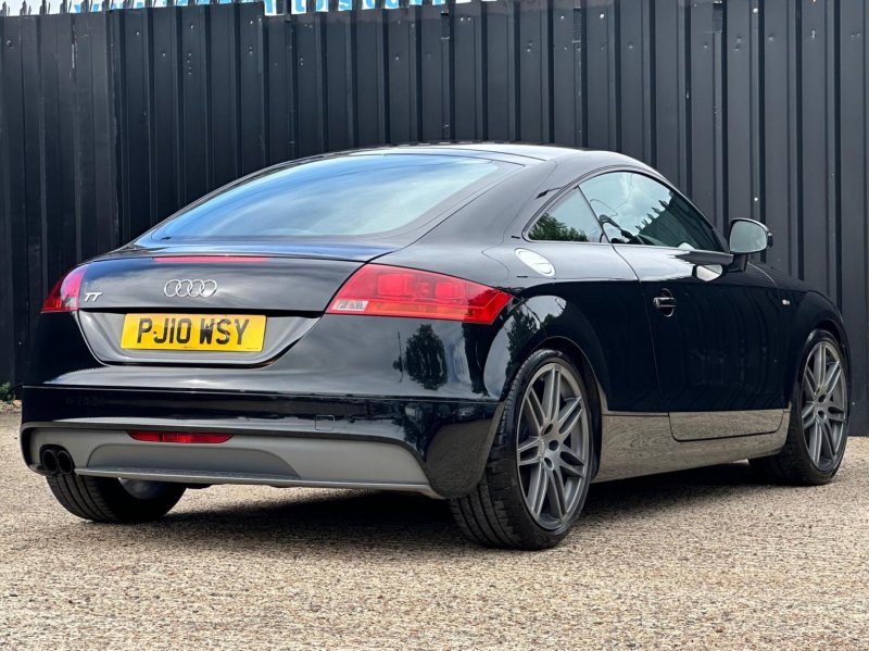 AUDI TT