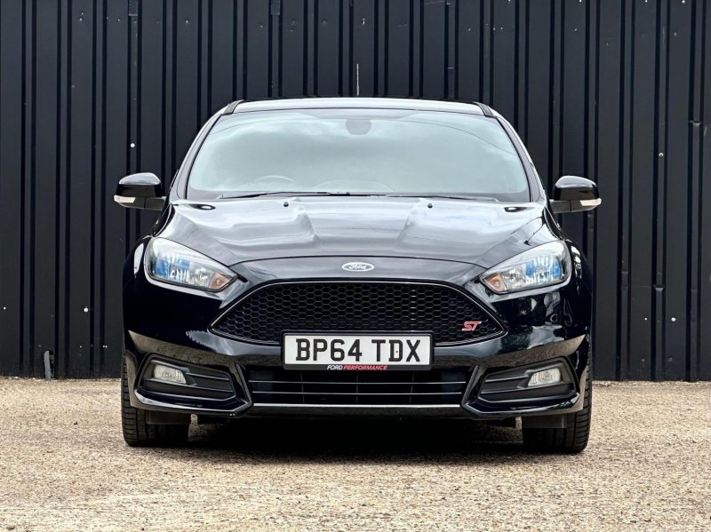 View FORD FOCUS 2.0T EcoBoost ST-2 Euro 6 (s/s) 5dr