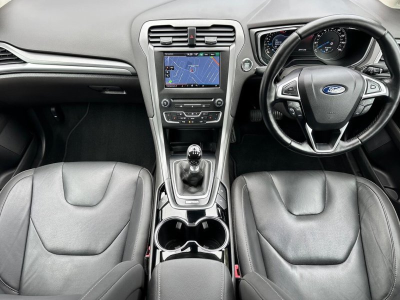 View FORD MONDEO 2.0 TDCi Titanium Euro 6 (s/s) 5dr