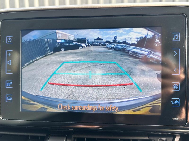 View TOYOTA C-HR 1.2 VVT-i Excel Euro 6 (s/s) 5dr